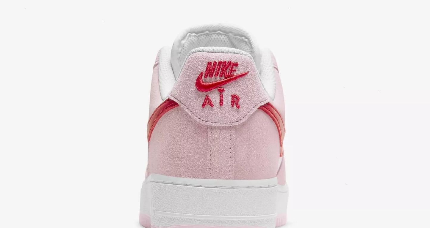 Air Force 1 '07 QS Valentine's Day DD3384-600