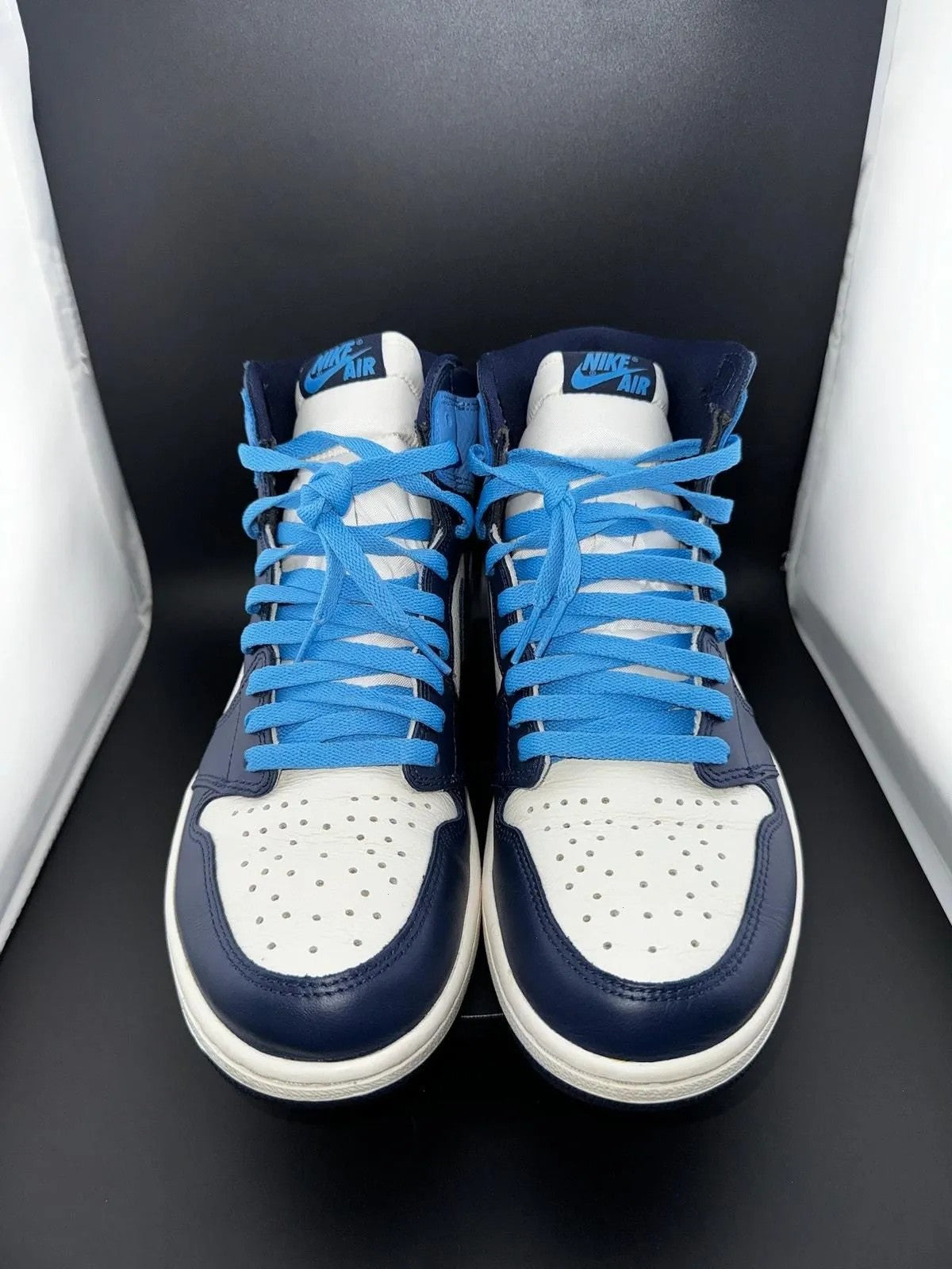 Air Jordan 1 Obsidian