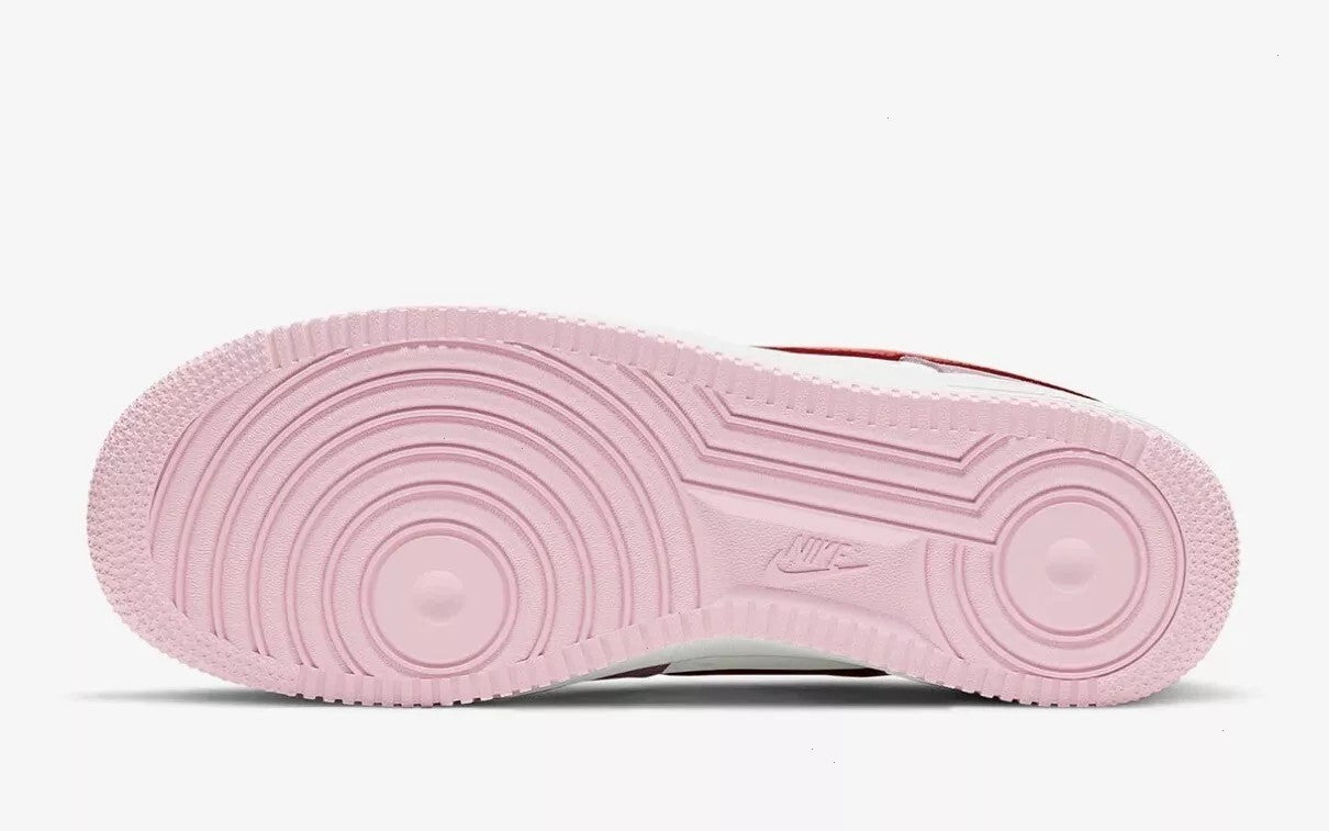 Air Force 1 '07 QS Valentine's Day DD3384-600