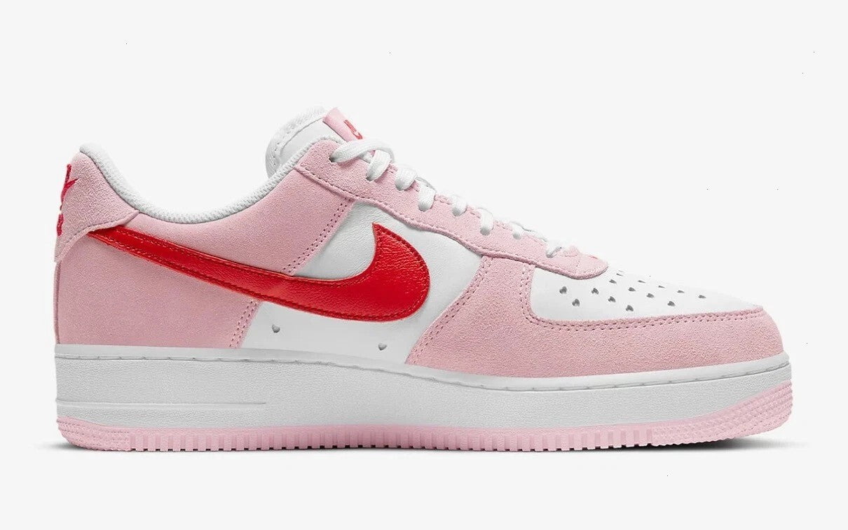 Air Force 1 '07 QS Valentine's Day DD3384-600