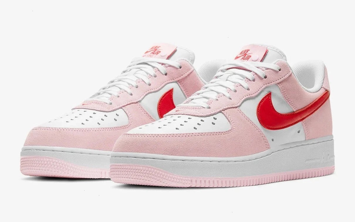 Air Force 1 '07 QS Valentine's Day DD3384-600