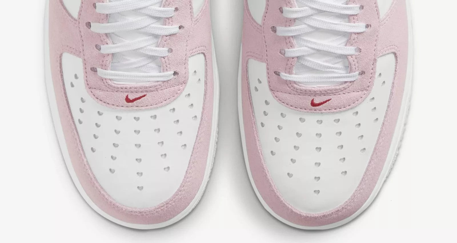 Air Force 1 '07 QS Valentine's Day DD3384-600