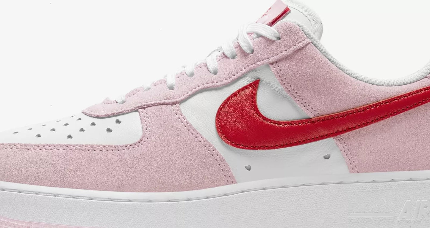 Air Force 1 '07 QS Valentine's Day DD3384-600
