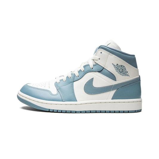 Air Jordan 1 Mid 'University Blue' BQ6472-141