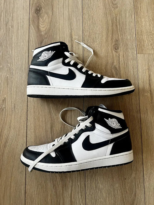 Air Jordan 1 Retro High Black White