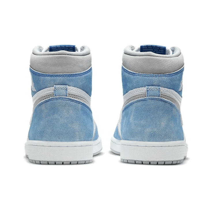 Air Jordan 1 Retro High OG 'Hyper Royal' 555088-402