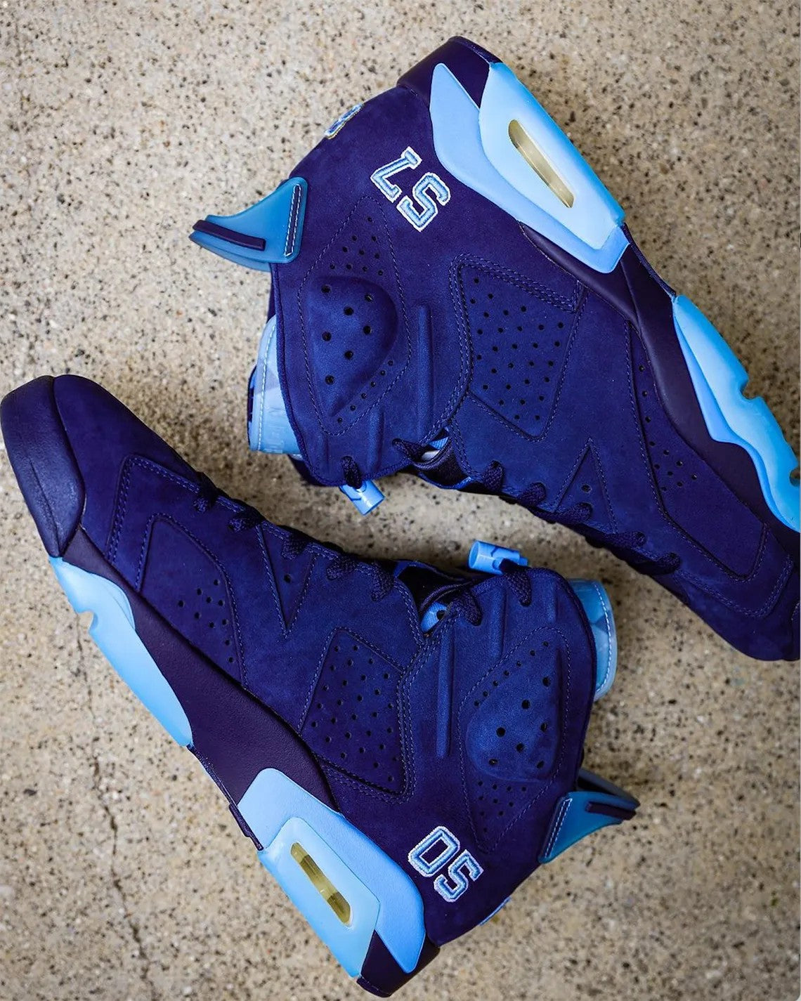 Air Jordan 6 UNC Tar Heels Six Championships PE