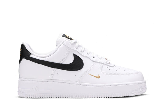 Wmns Air Force 1 '07 Essential 'White Black'